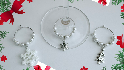 Snowflake, Christmas Glass Charms, Great for Christmas Dinner Places, Gifts or Party Favours, Wine Glass Charms