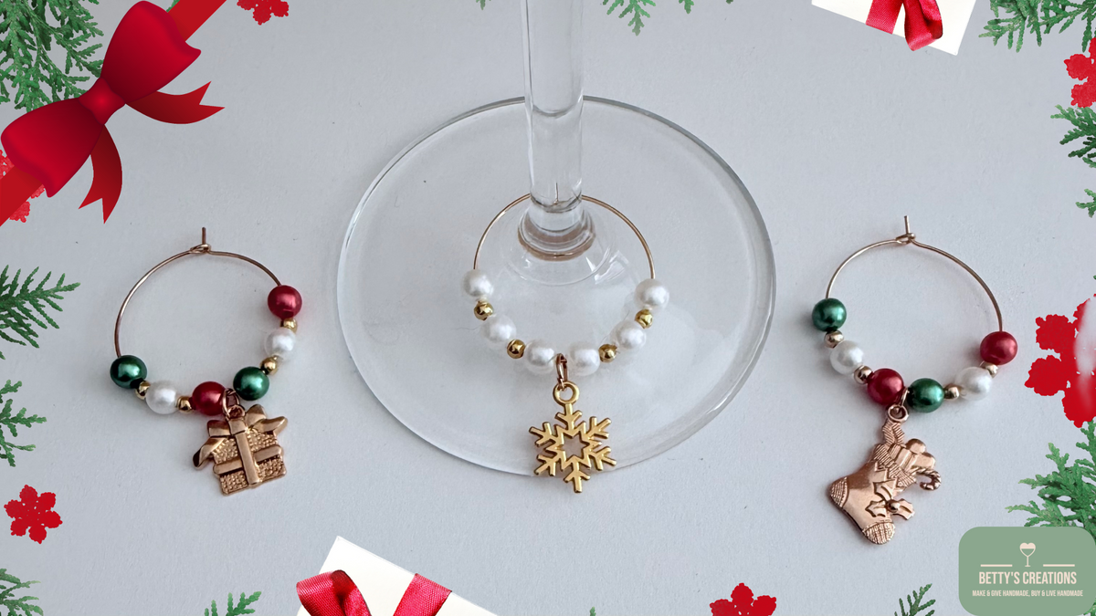 Snowflake, Christmas Glass Charms, Great for Christmas Dinner Places, Gifts or Party Favours, Wine Glass Charms